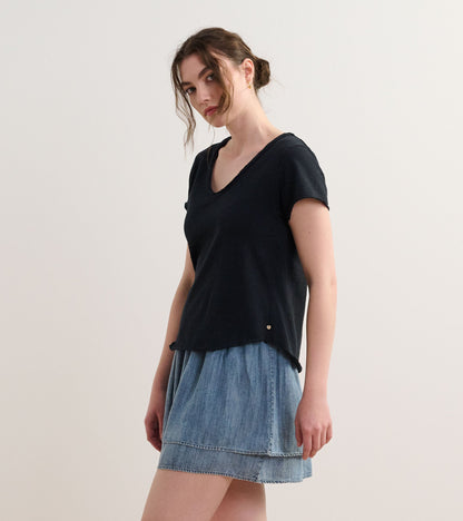 Sadie V-Neck Tee - Black - Hatley Women